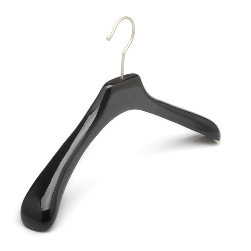WS40B-SHINY LACQUER WOOD HANGERS